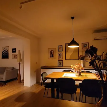 Spacious Near The Pyramid * Tirana