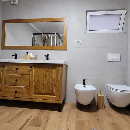 Spacious Near The Pyramid Apartment